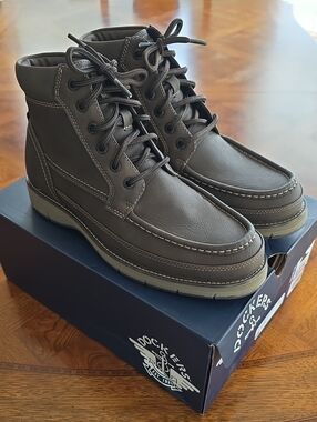 Dockers Thames Lace-Up Moc Toe Stain Defender Boots DARK BROWN Men's Size 8.5 M